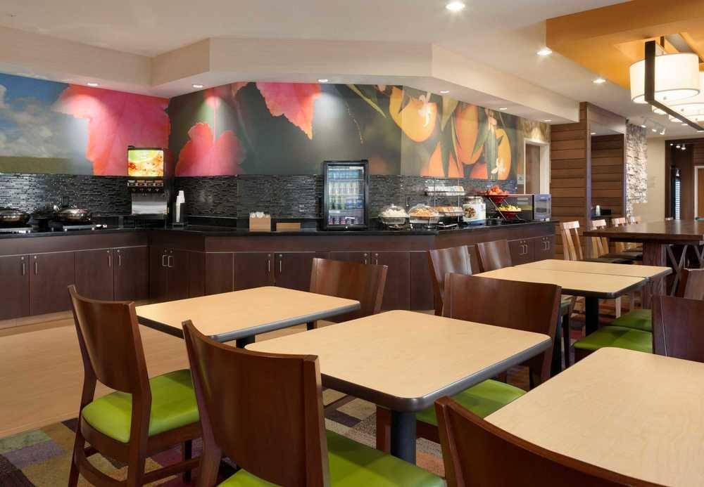 Fairfield Inn & Suites Youngstown Boardman Poland Exterior photo