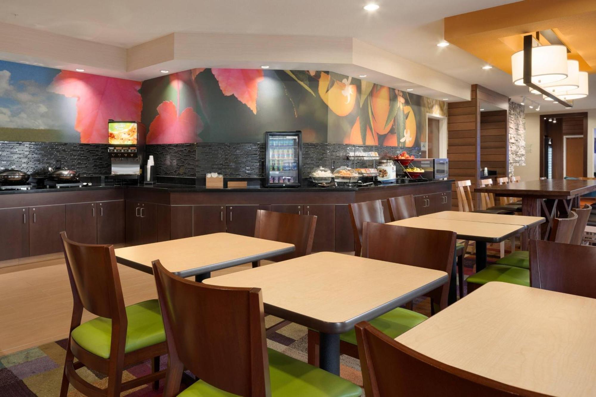 Fairfield Inn & Suites Youngstown Boardman Poland Exterior photo